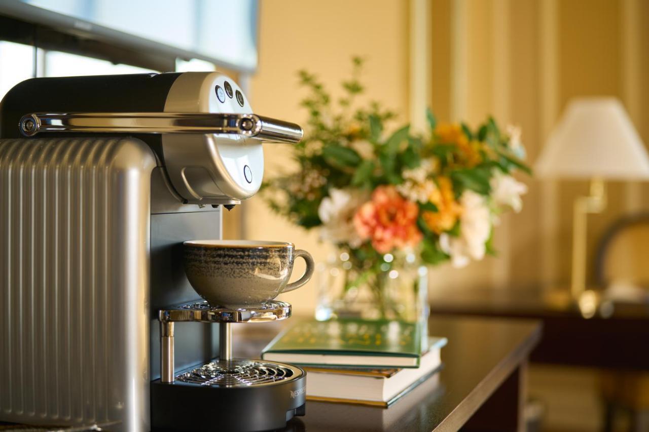 Castlemartyr Resort Hotel Zewnętrze zdjęcie A Nespresso machine