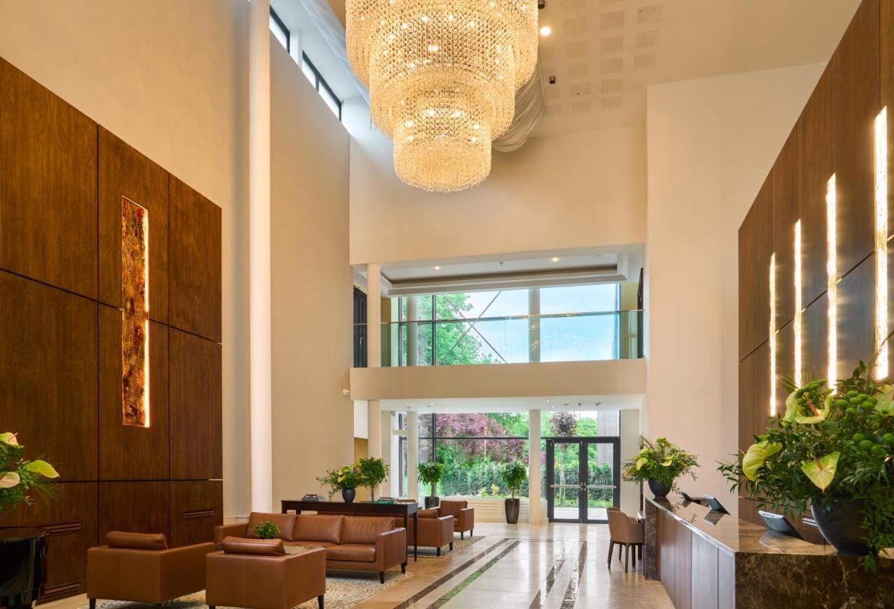 Castlemartyr Resort Hotel Zewnętrze zdjęcie The lobby of the hotel